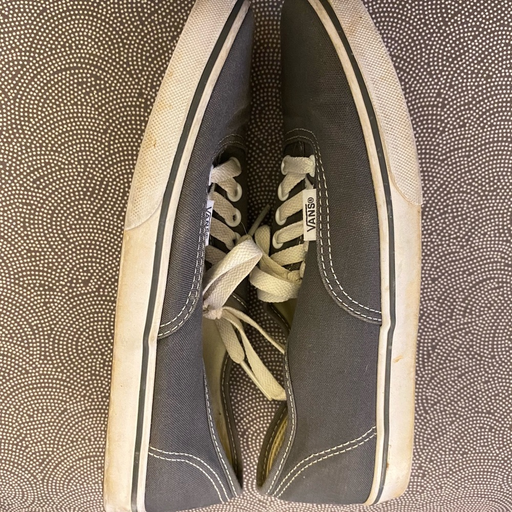 Vans - Picture 7 of 7